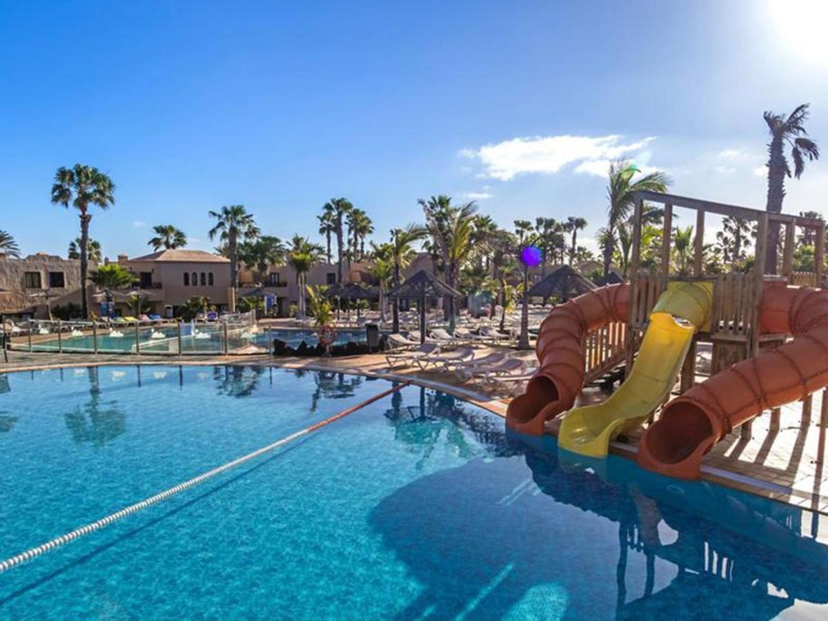 Family Apartment 1 Bedroom With Pool View 2 - Oasis Duna Resort Corralejo Bagian luar foto